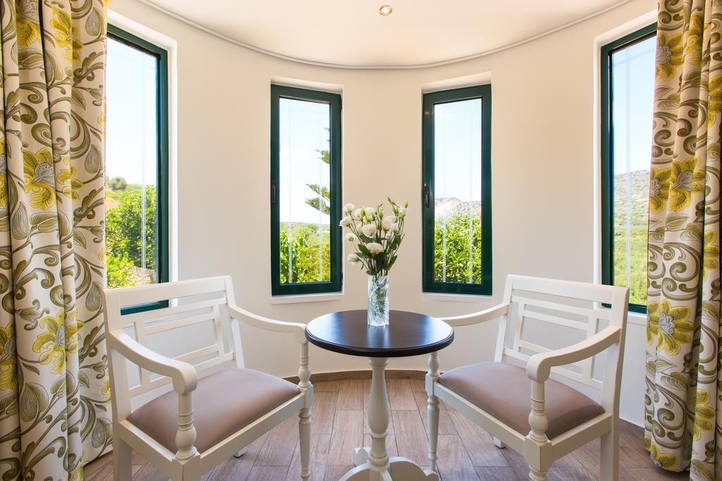 Alonia Villa, Refined Living With 50M2 Private Pool, By Thinkvilla Melidhonion  Номер фото